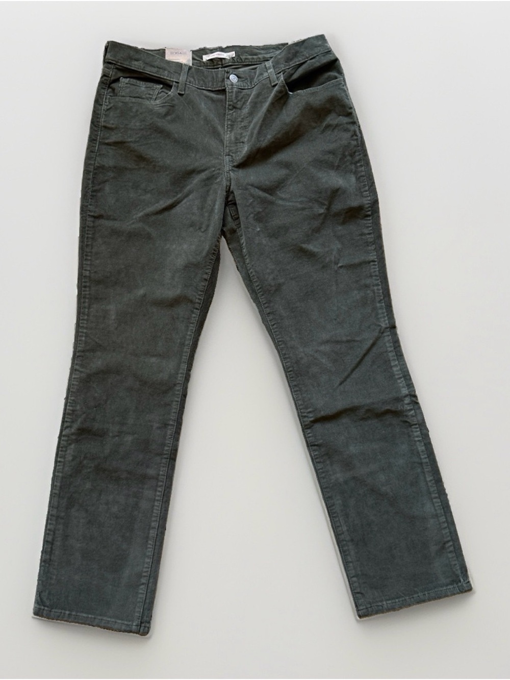NWT Levi’s Classic Straight Corduroy Pants Women’s 14M 32x30 Ivy Green Stretch